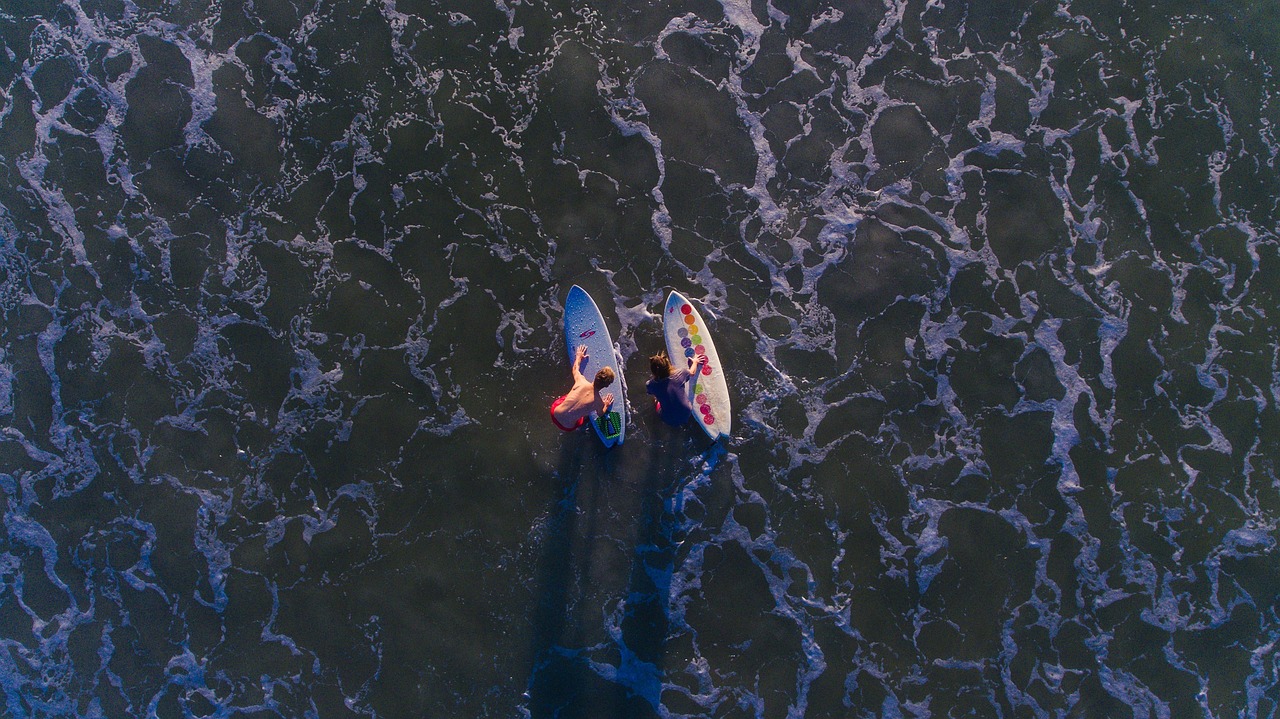 鲛人新片上映，神秘海洋的奇幻探险之旅