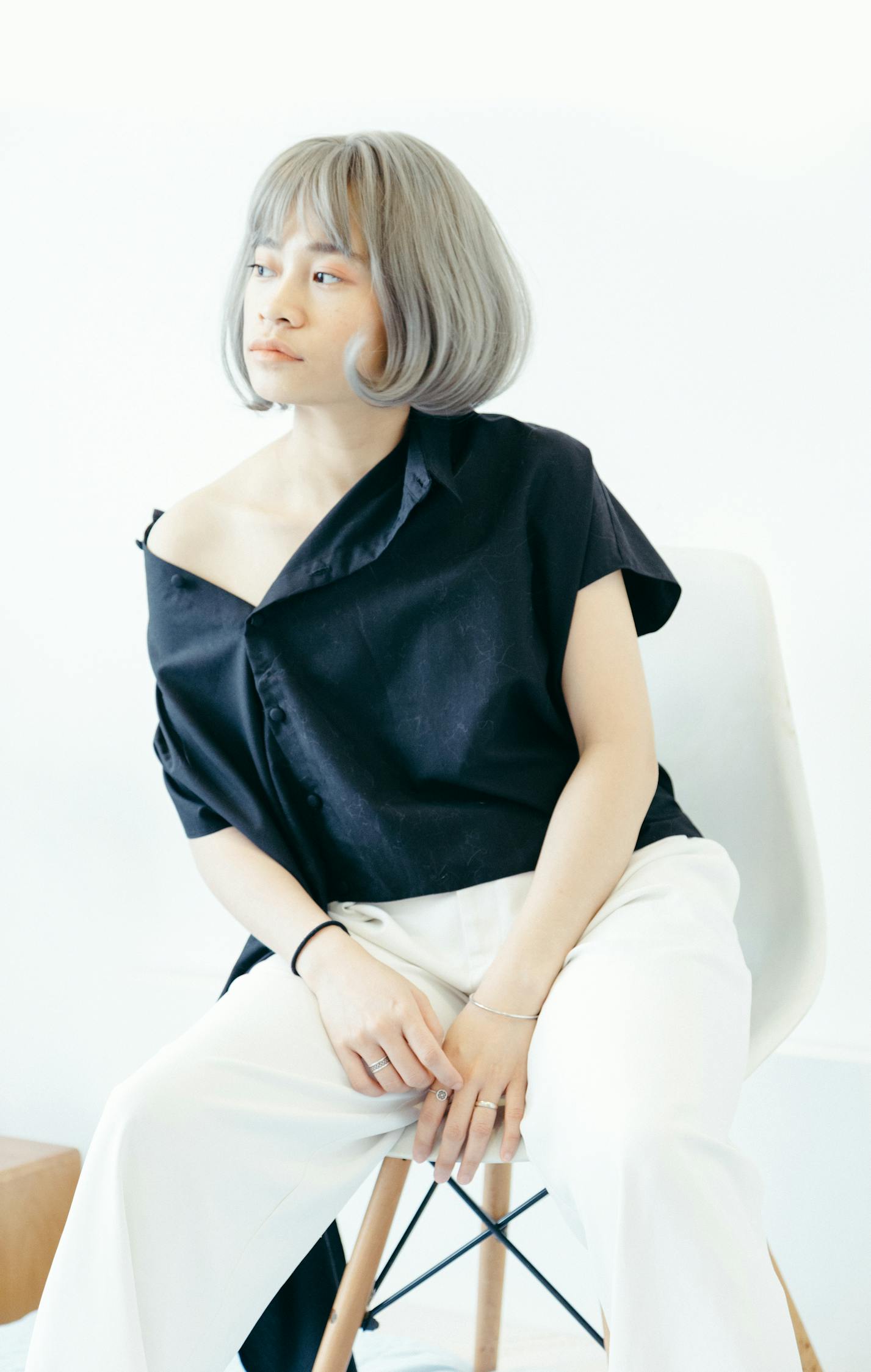 女明星的肩，时尚魅力之源与焦点所在