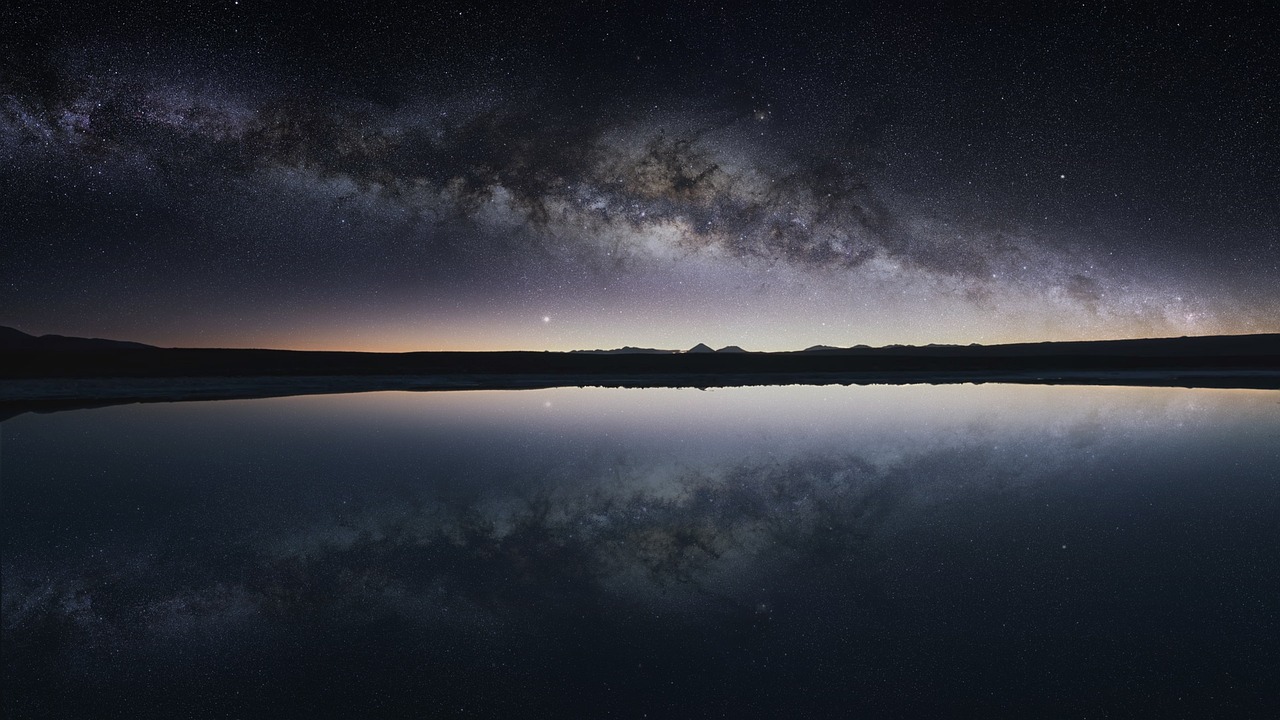 六月明星，璀璨夜空中独特的光芒闪耀
