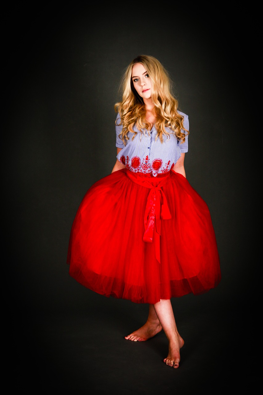 最新萝莉风,时尚潮流中的萌系魅力展现