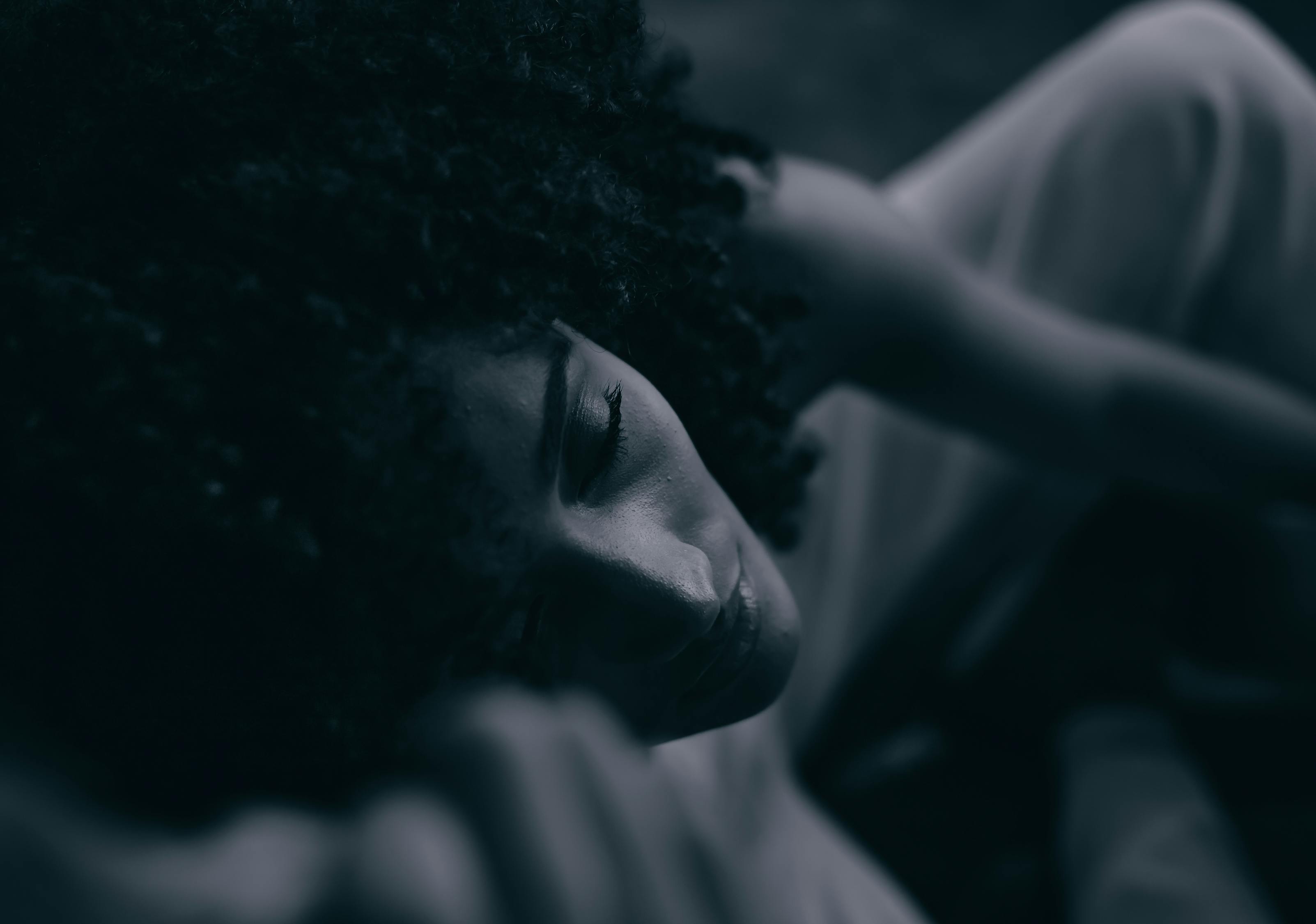 动漫黑白图片,探索简洁之美的艺术魅力