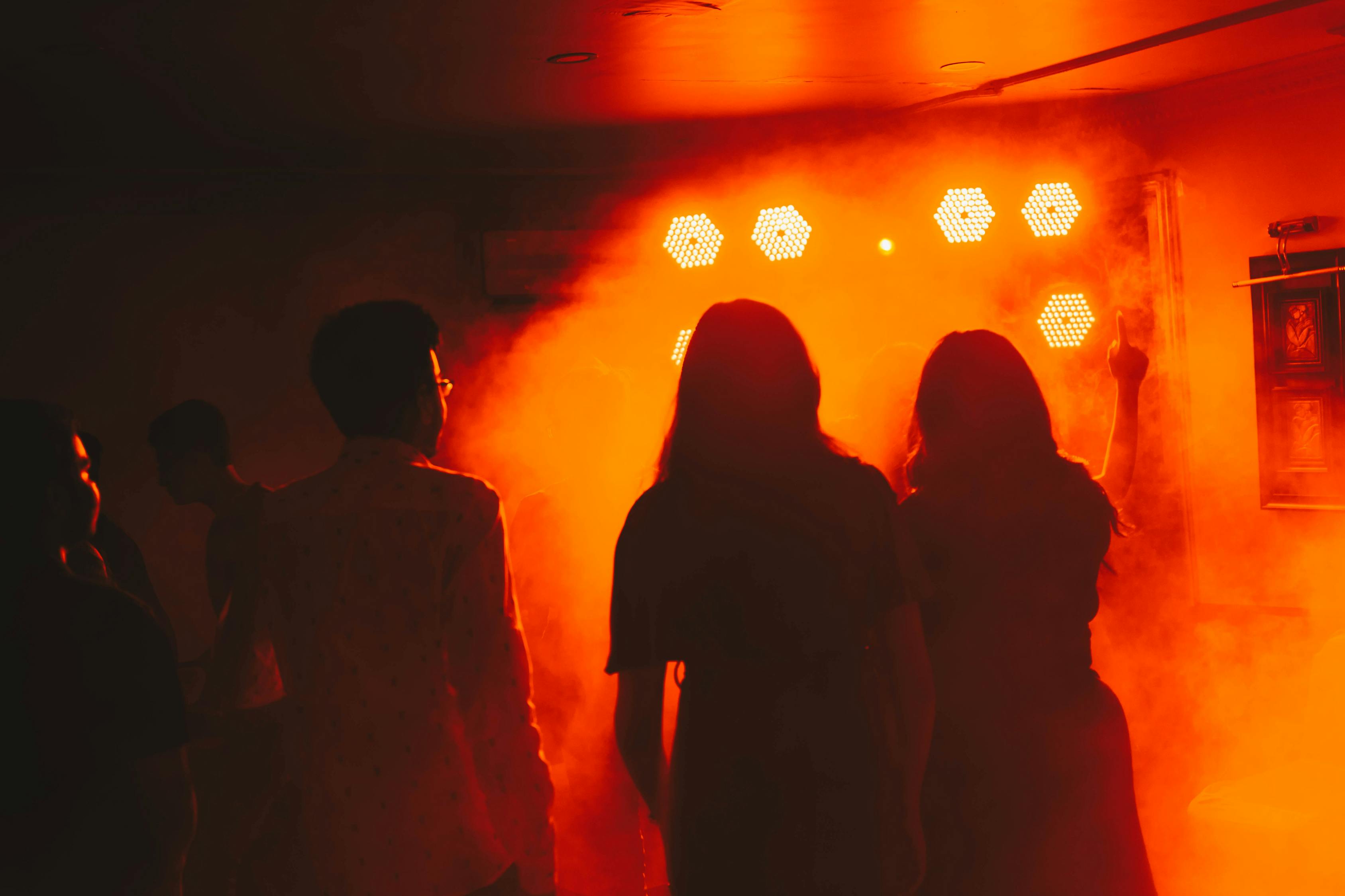 最新电影海报,引领观影潮流的艺术佳作