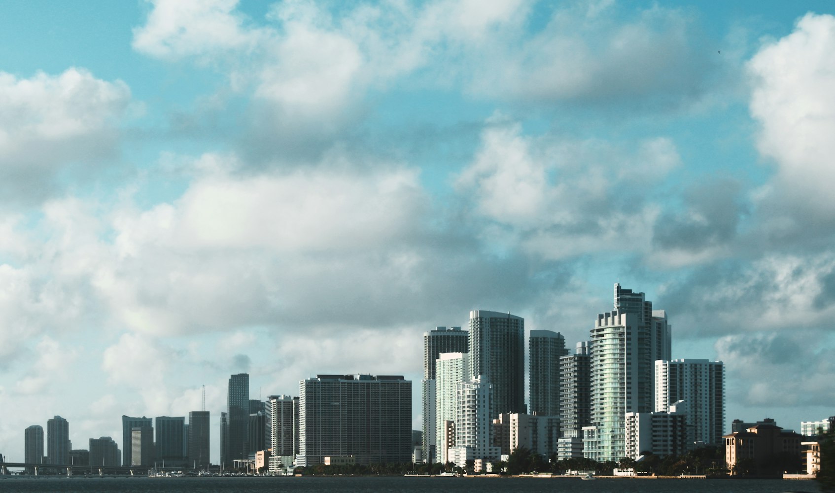 最新城市全景图揭示现代都市的发展与魅力新篇章开启!