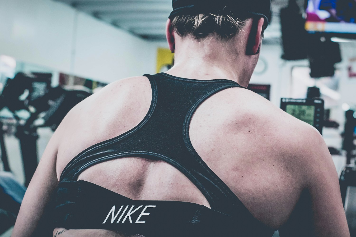 中国男子健美比赛，力量与魅力的独特舞台视频欣赏