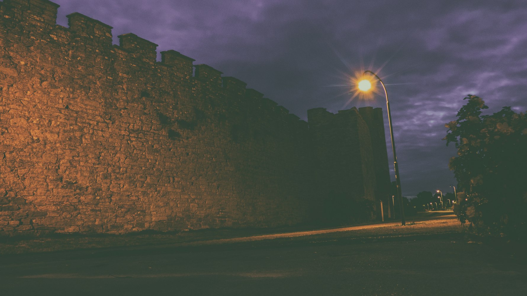 电影坚不可摧，精神力量与情感共鸣的震撼之旅