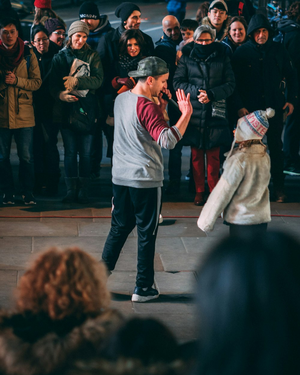 中国明星荧幕内外的情感交织，荧幕之吻与真实情感的交织