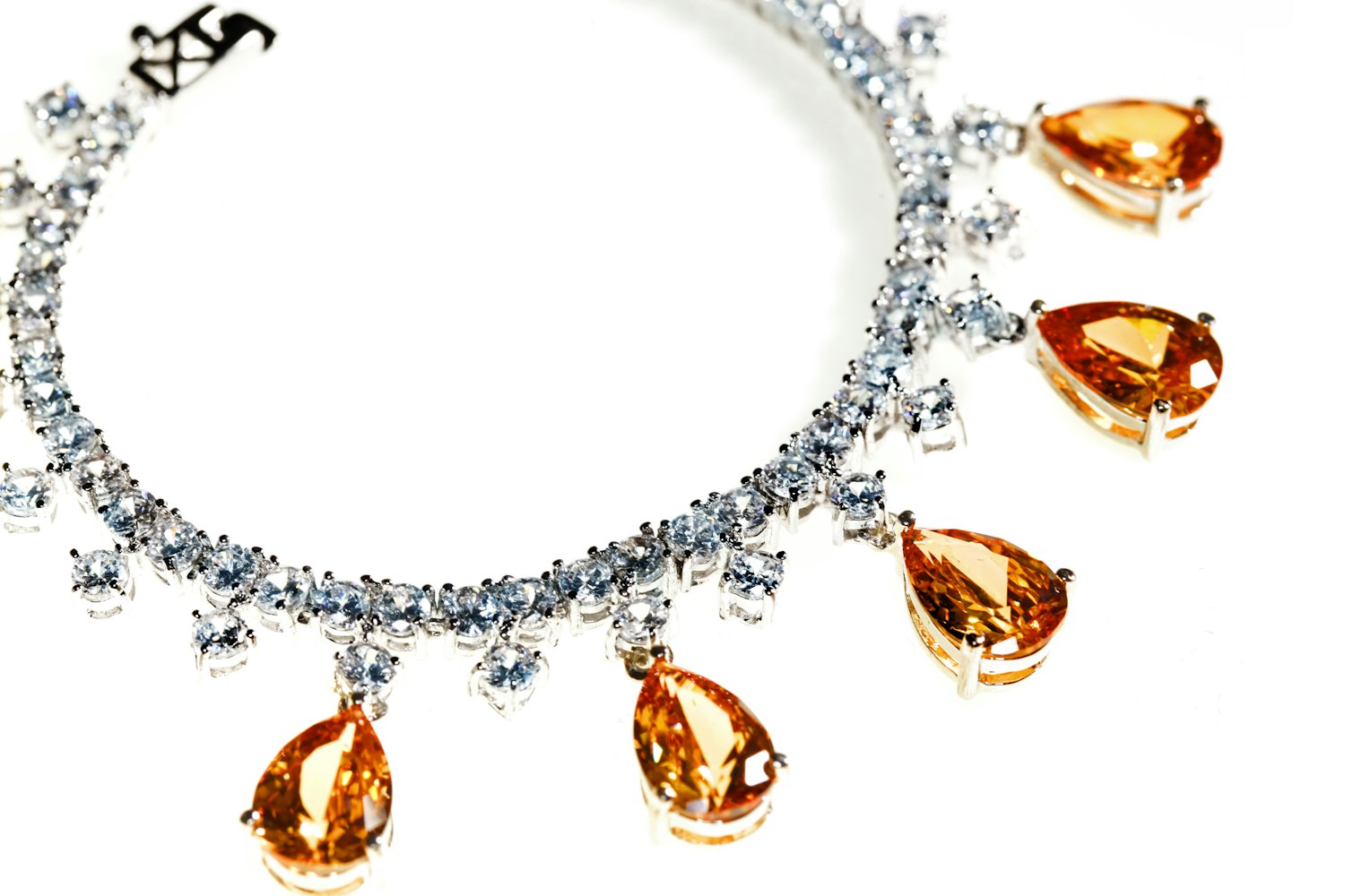 浪琴机械镶钻女表价格,时尚与工艺的完美融合