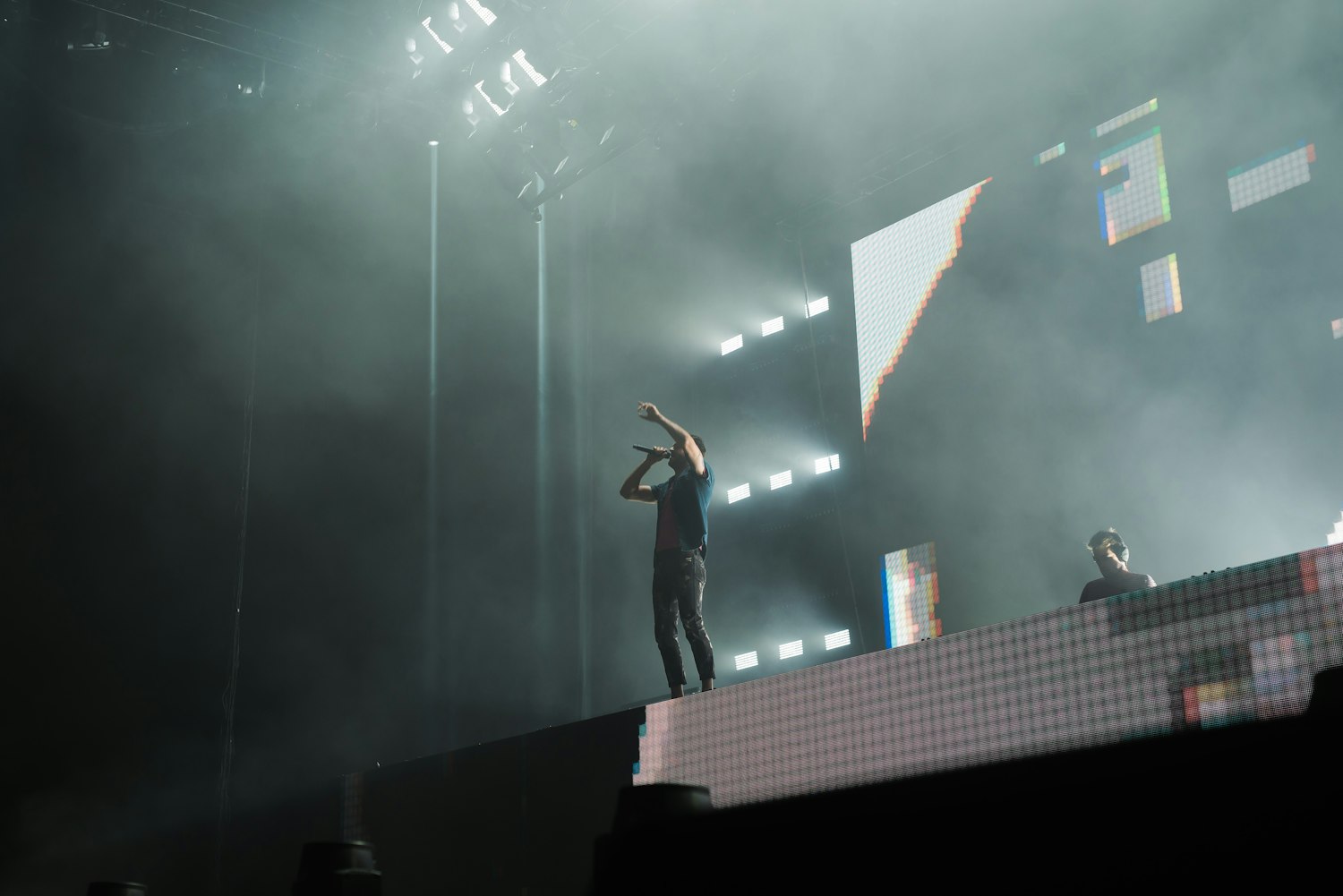 萧敬腾新照曝光,时光雕琢的音乐传奇,见证不止音乐的力量