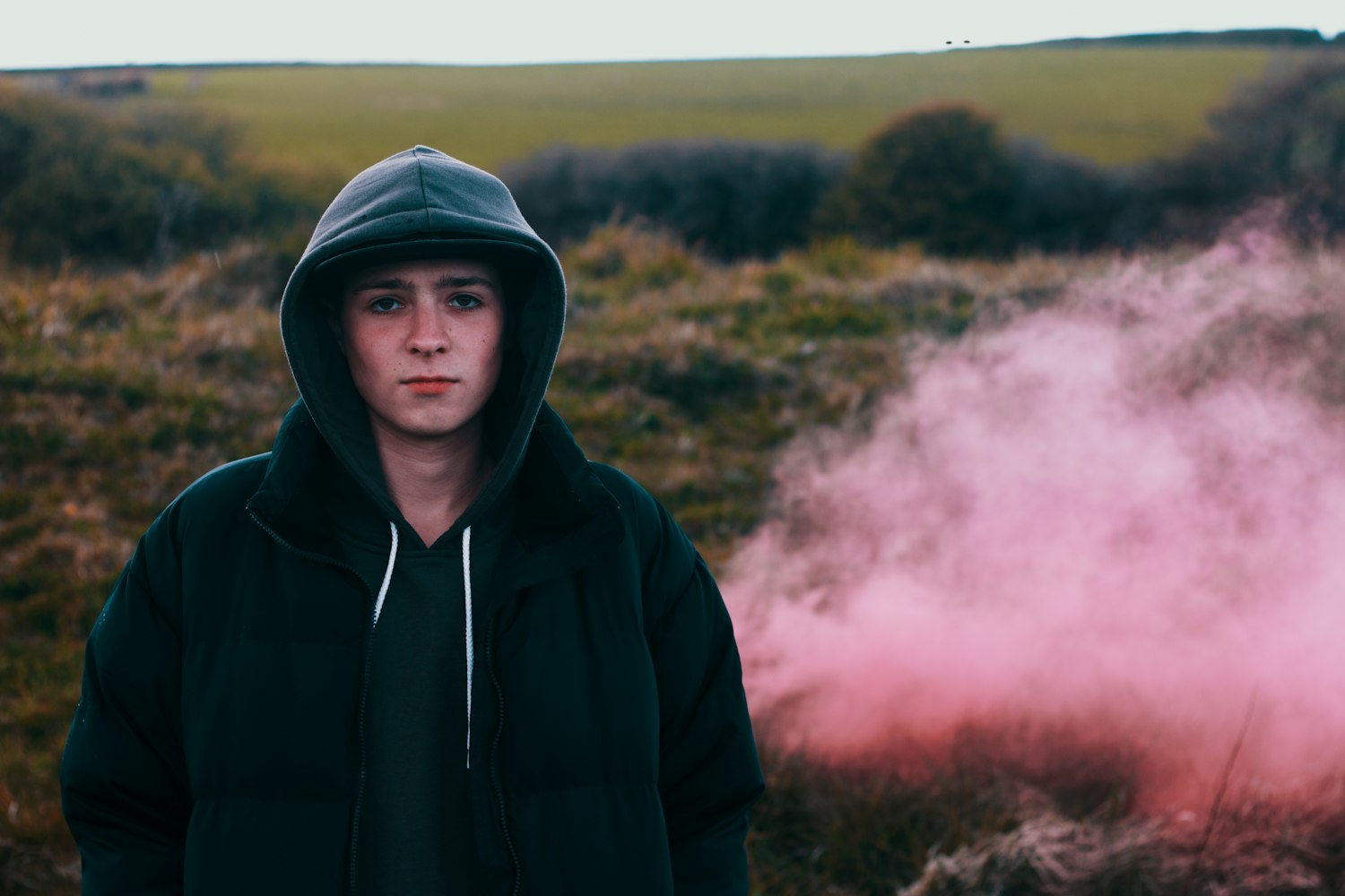 日本电影罪之恋,罪恶与爱情的交织探索