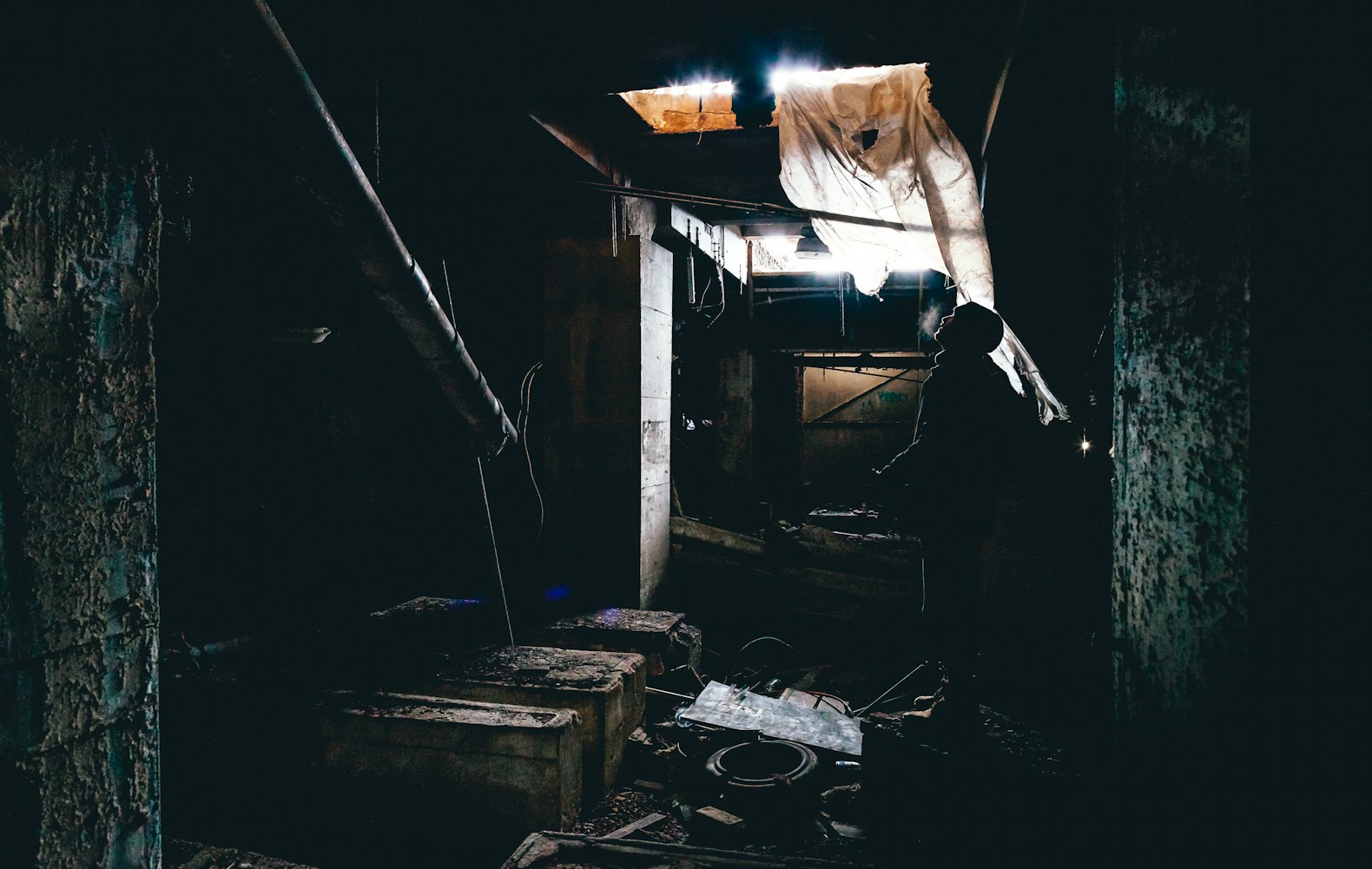 探究恶意电影的黑暗内涵与警示意义