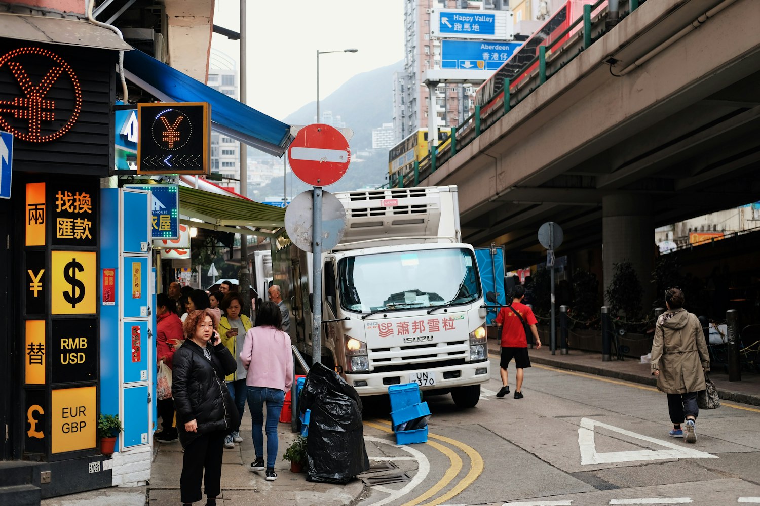 深圳最新限牌措施重塑交通格局，引领绿色出行新风尚