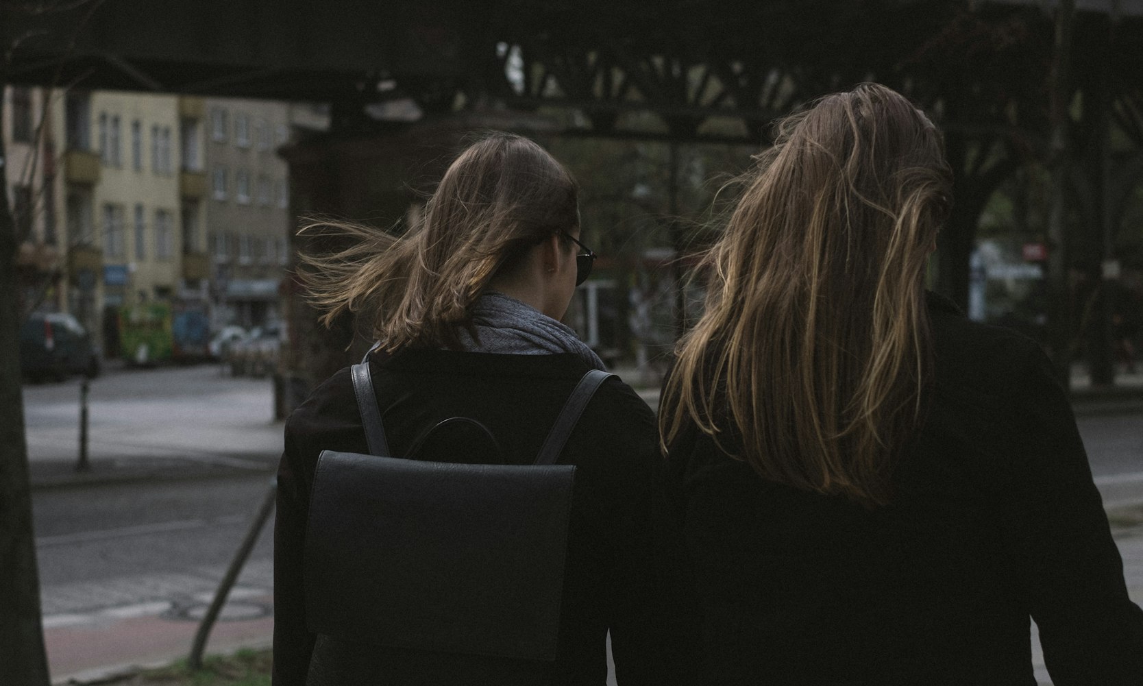 朋友的丈夫与电影，情感交织的视觉盛宴