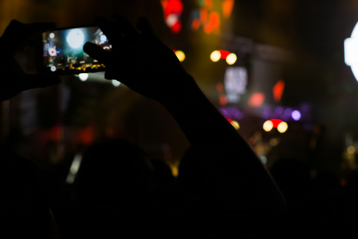 阜阳明星，闪耀光芒照亮城市之光