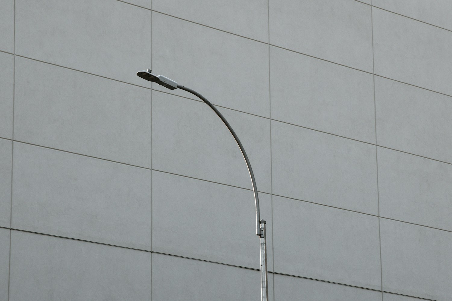 公司简介 第3页