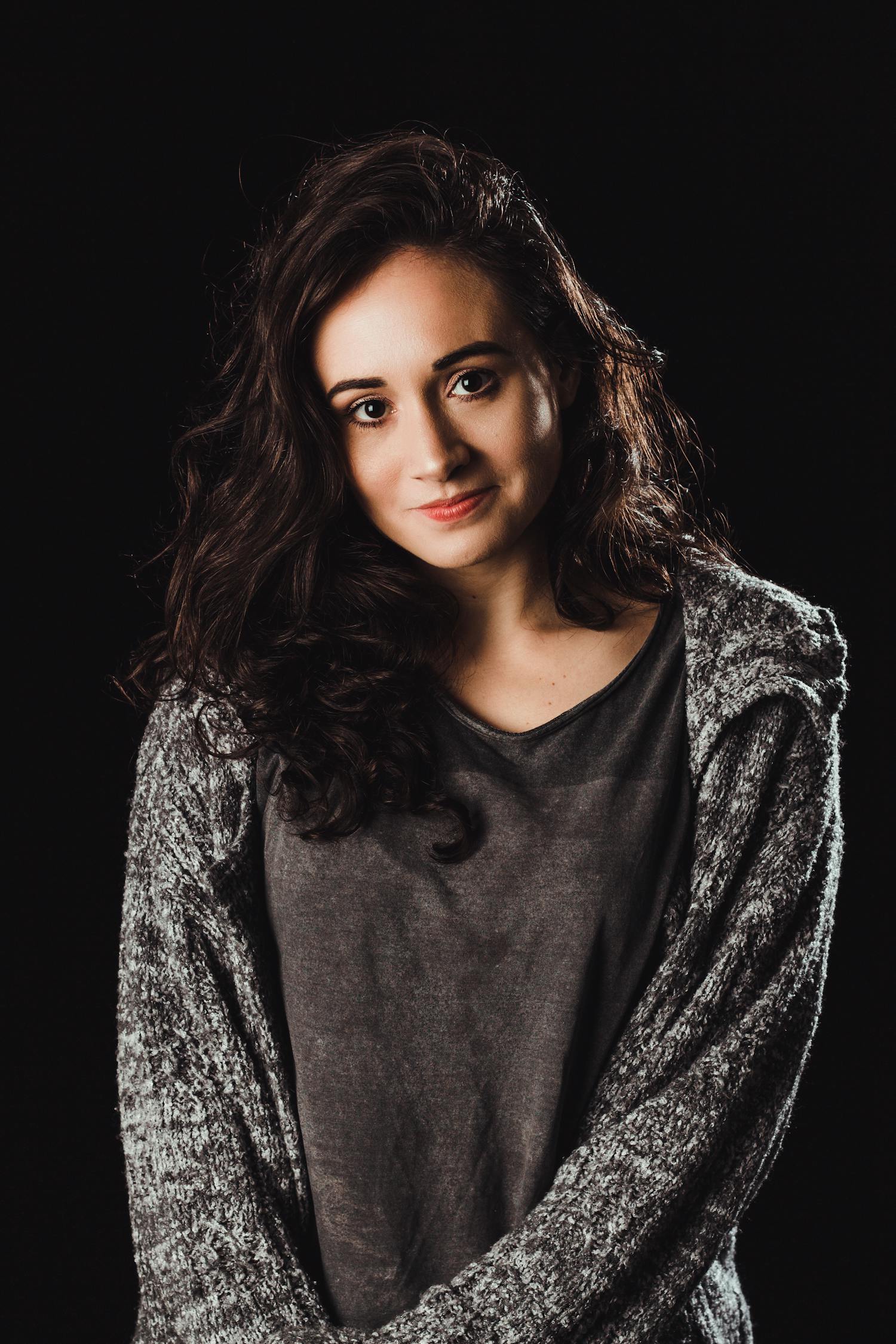 魅力四溢的女明星,探寻女人味的源泉