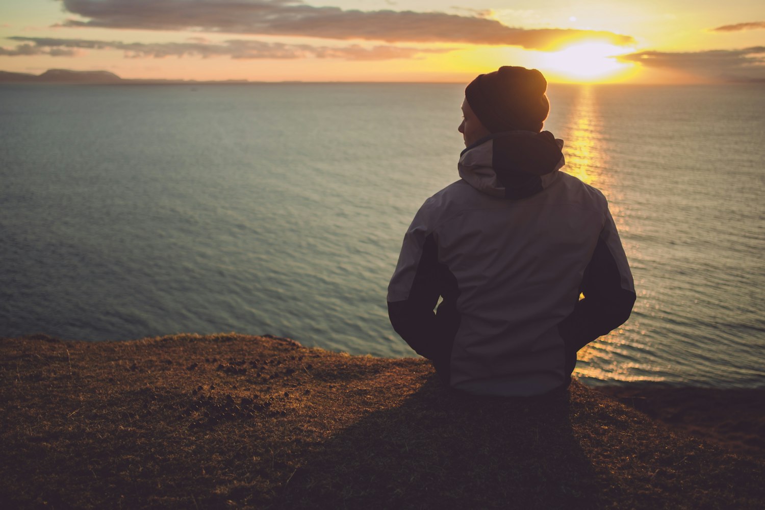 青春活力展现，动漫男生头像集萃，帅气又可爱！