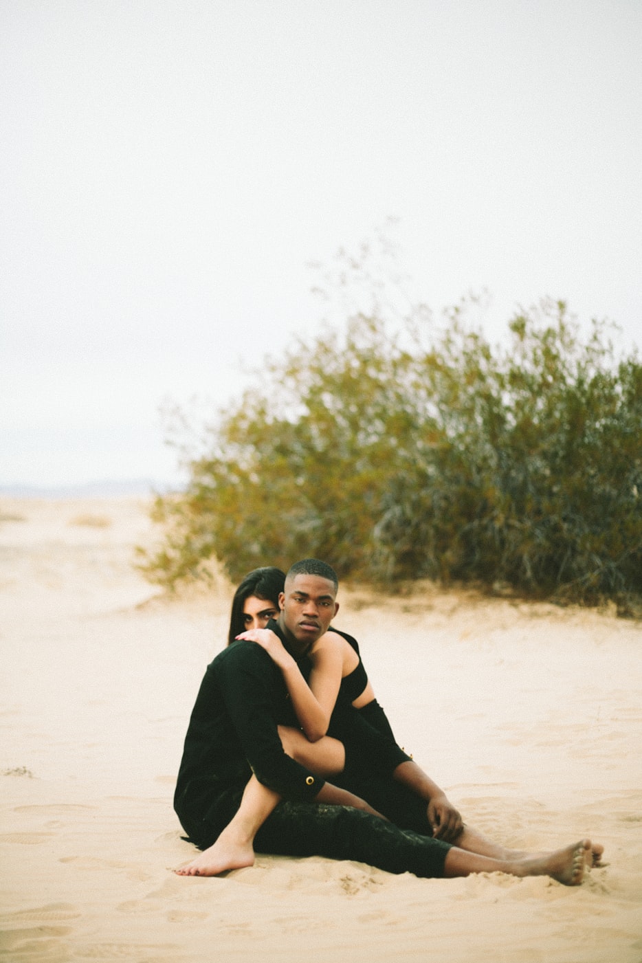 爱情陷阱,揭示情感纠葛的动人单曲