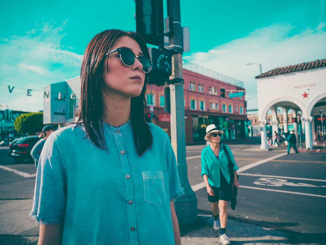 瑞贝卡引领时尚新潮流,最新消息揭秘